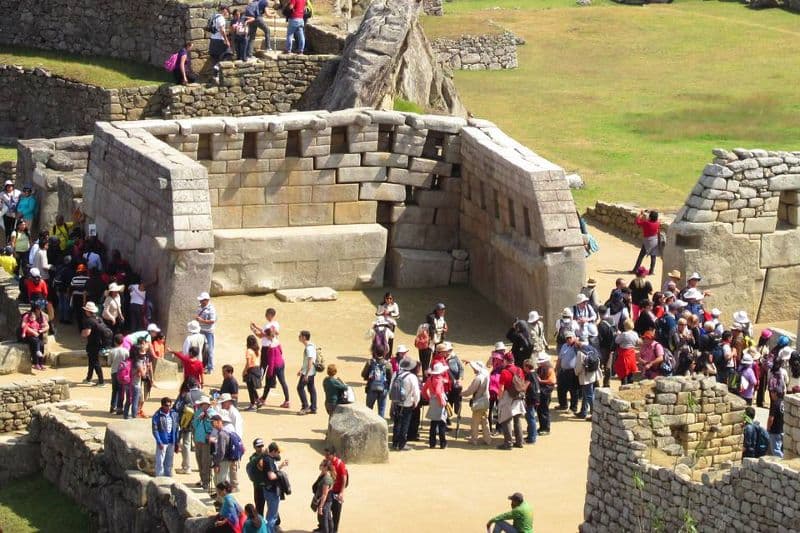 Afluxo de turistas na alta temporada Afluxo de turistas na alta temporada
